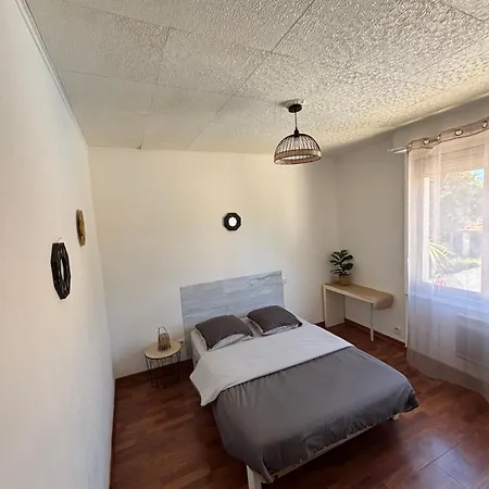 Apartment Unique Zen Et Detente Dans Avec Piscine Tres Bien Place *