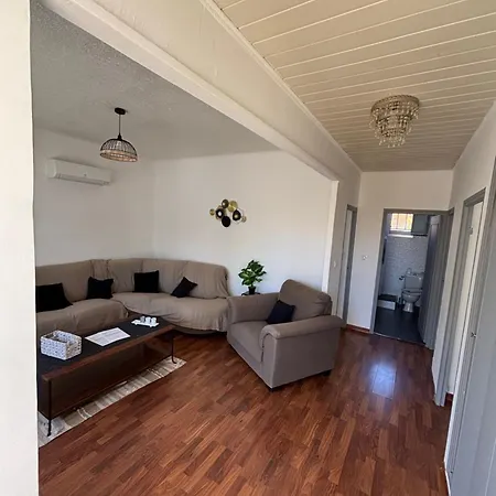 Unique Zen Et Detente Dans Avec Piscine Tres Bien Place Daire *