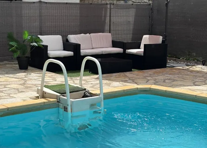 Unique Zen Et Detente Dans Avec Piscine Tres Bien Place מונפלייה